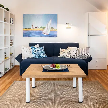 Ferienwohnung Ostsee-bernstein Mit Balkon Im Kaiserhof 4 Apartment *