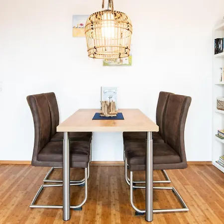Apartment Ferienwohnung Ostsee-bernstein Mit Balkon Im Kaiserhof 4