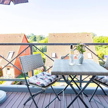 Ferienwohnung Ostsee-bernstein Mit Balkon Im Kaiserhof 4 Kellenhusen