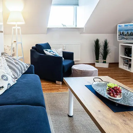 Ferienwohnung Ostsee-bernstein Mit Balkon Im Kaiserhof 4 Apartment